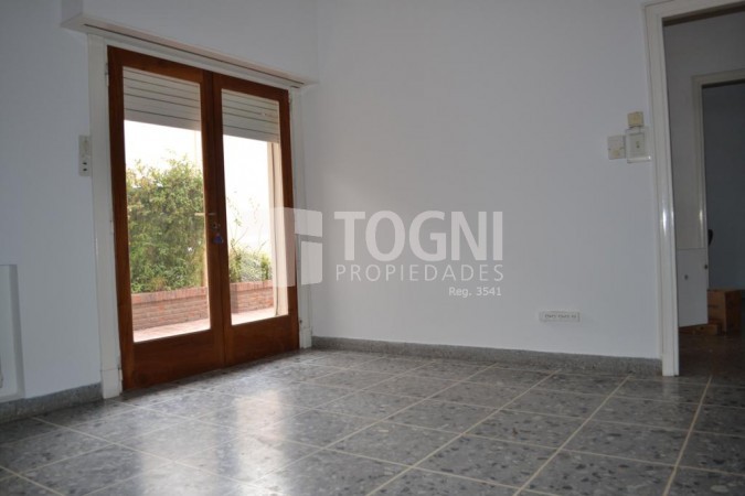 VENTA CHALET CENTRICO...BALCARCE