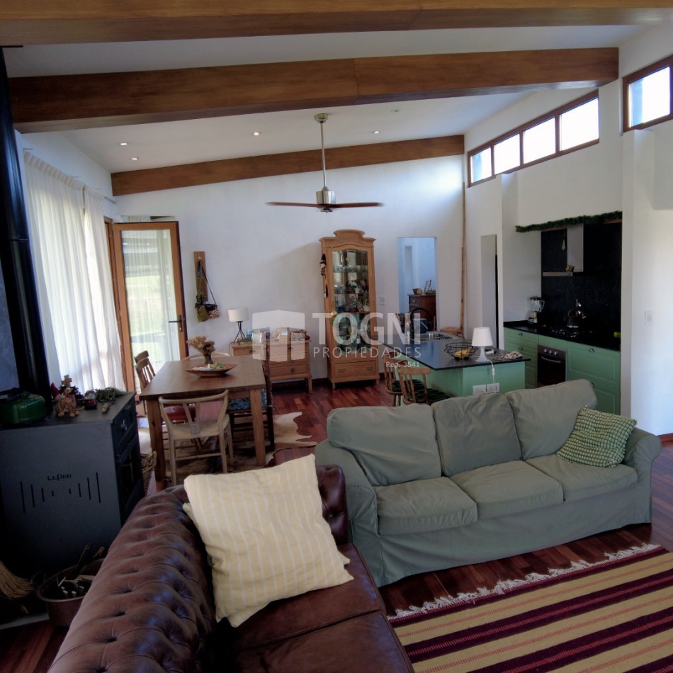 VENTA EXCELENTE CASA.... IMPERDIBLE !