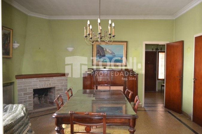 VENTA/PERMUTA CHALET BALCARCE