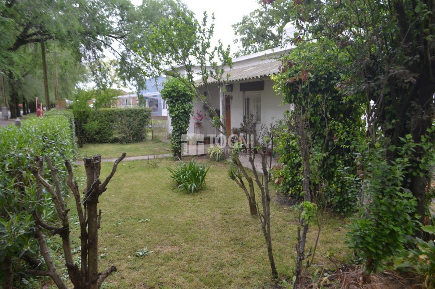 VENTA EN SAN AGUSTIN. VIVIENDA + COMERCIO!