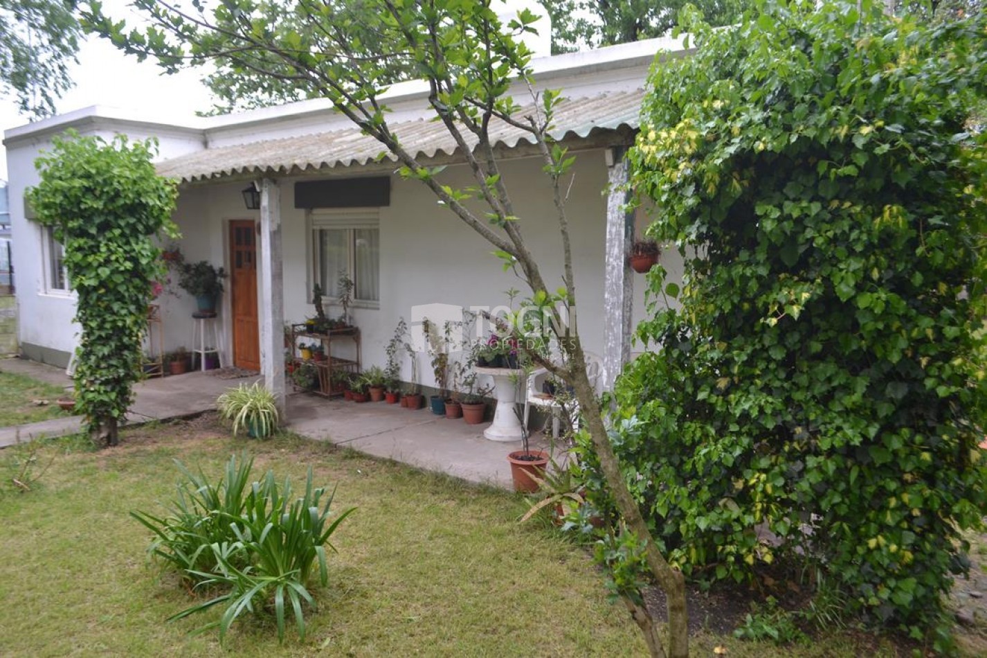 VENTA EN SAN AGUSTIN. VIVIENDA + COMERCIO!