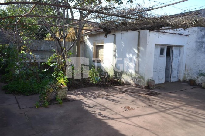 VENTA/PERMUTA CHALET BALCARCE