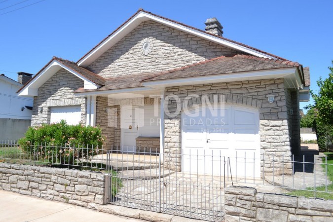 VENTA CHALET MAS DEPTO.