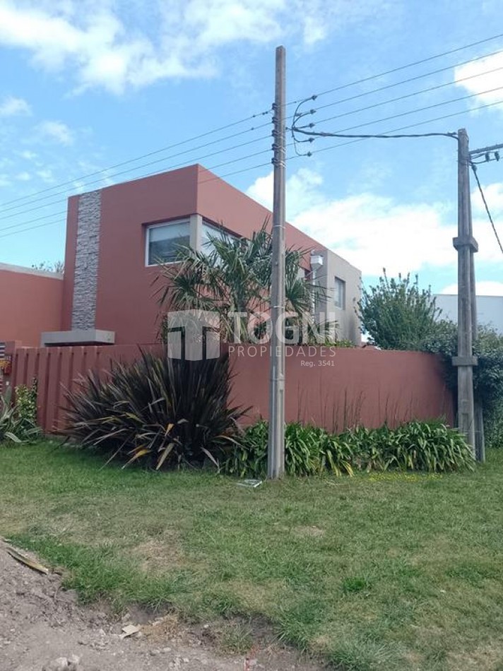 VENTA/PERMUTA HERMOSA CASA ZONA EL CRUCE...BALCARCE