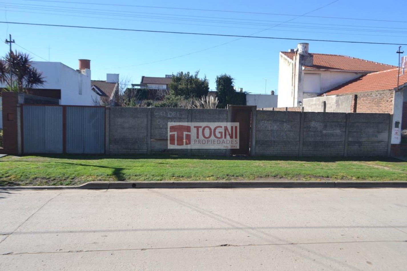 VENTA TERRENO 15,30 X 25...BALCARCE