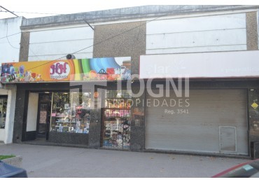 VENTA EXCELENTE PROPIEDAD CENTRO SOBRE AV KELLY!